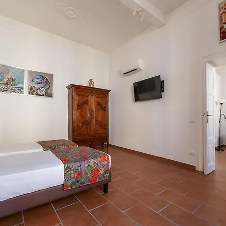 Via Genova Apartmán *