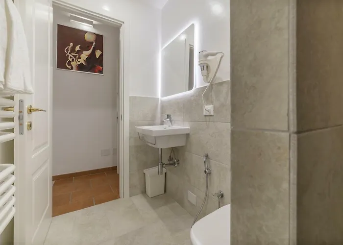Apartment Via Genova Rome